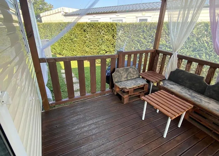 营地 Mobilhome De Lucie Et Julien 莱马特